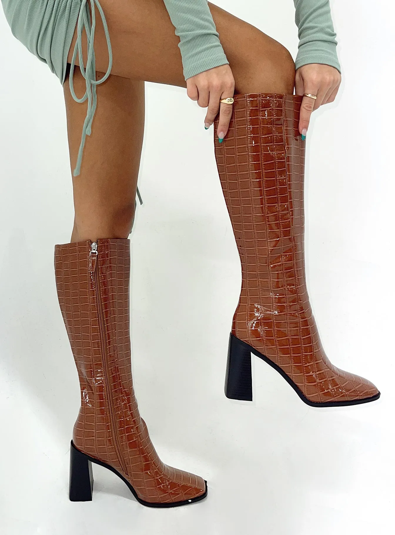 The Jessa Boots Tan Plush Style