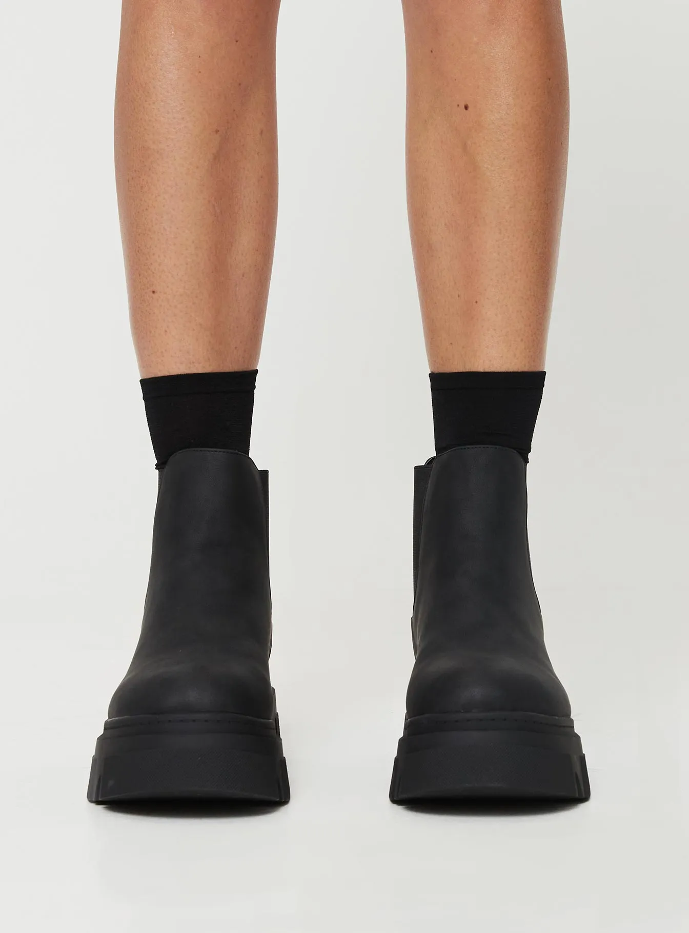 Sturdy Build Speedy Action Fit Mordan Boots Black