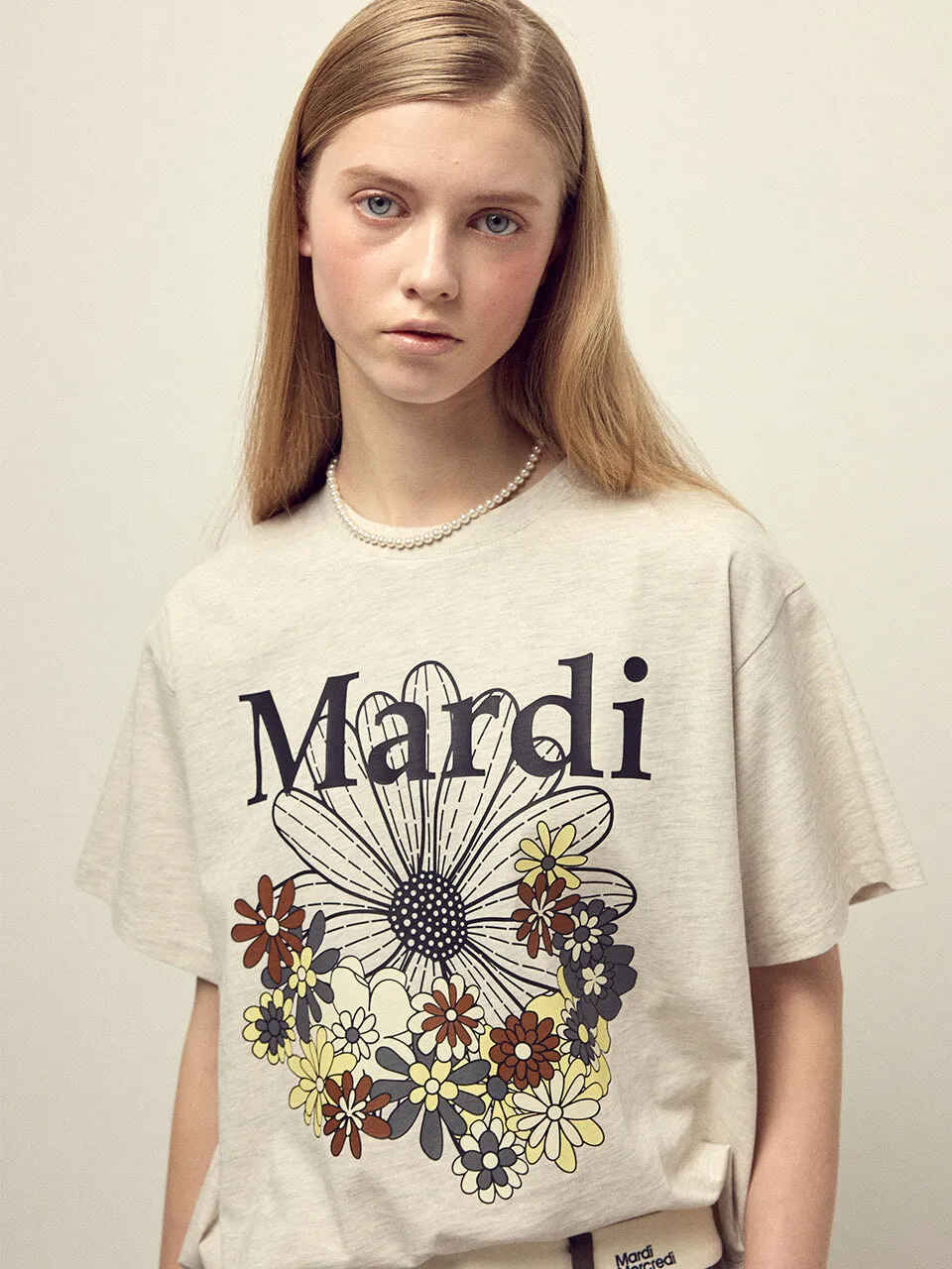 Cozy Vibes spring fashion TSHIRT FLOWERMARDI JARDIN_OATMEAL BLACK