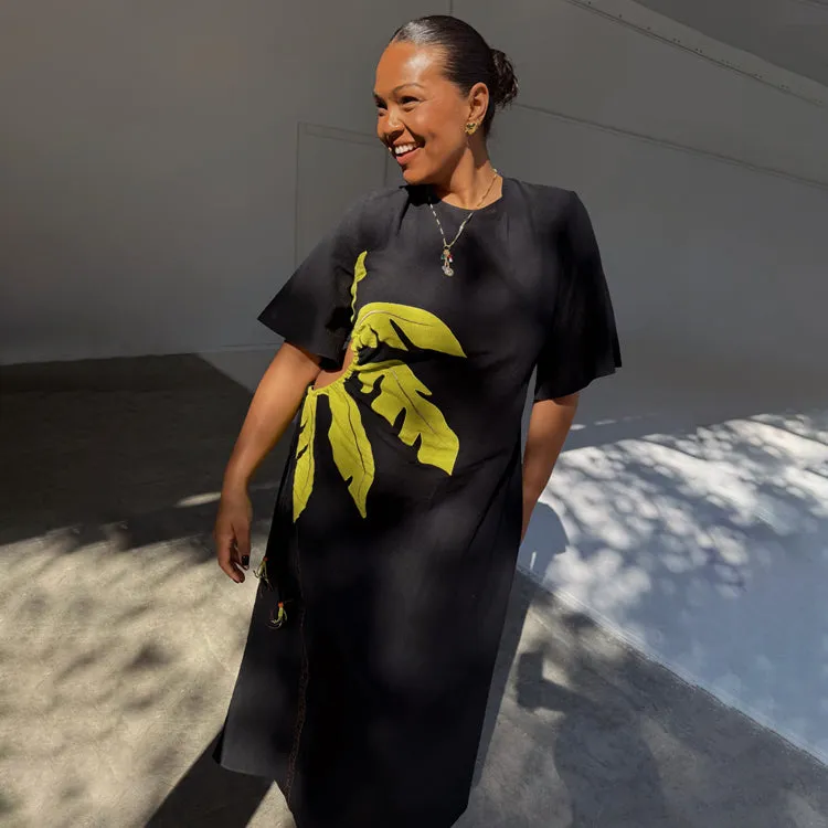 Light and Comfortable Anti-Static-Finish Black Palm Riviera Dress