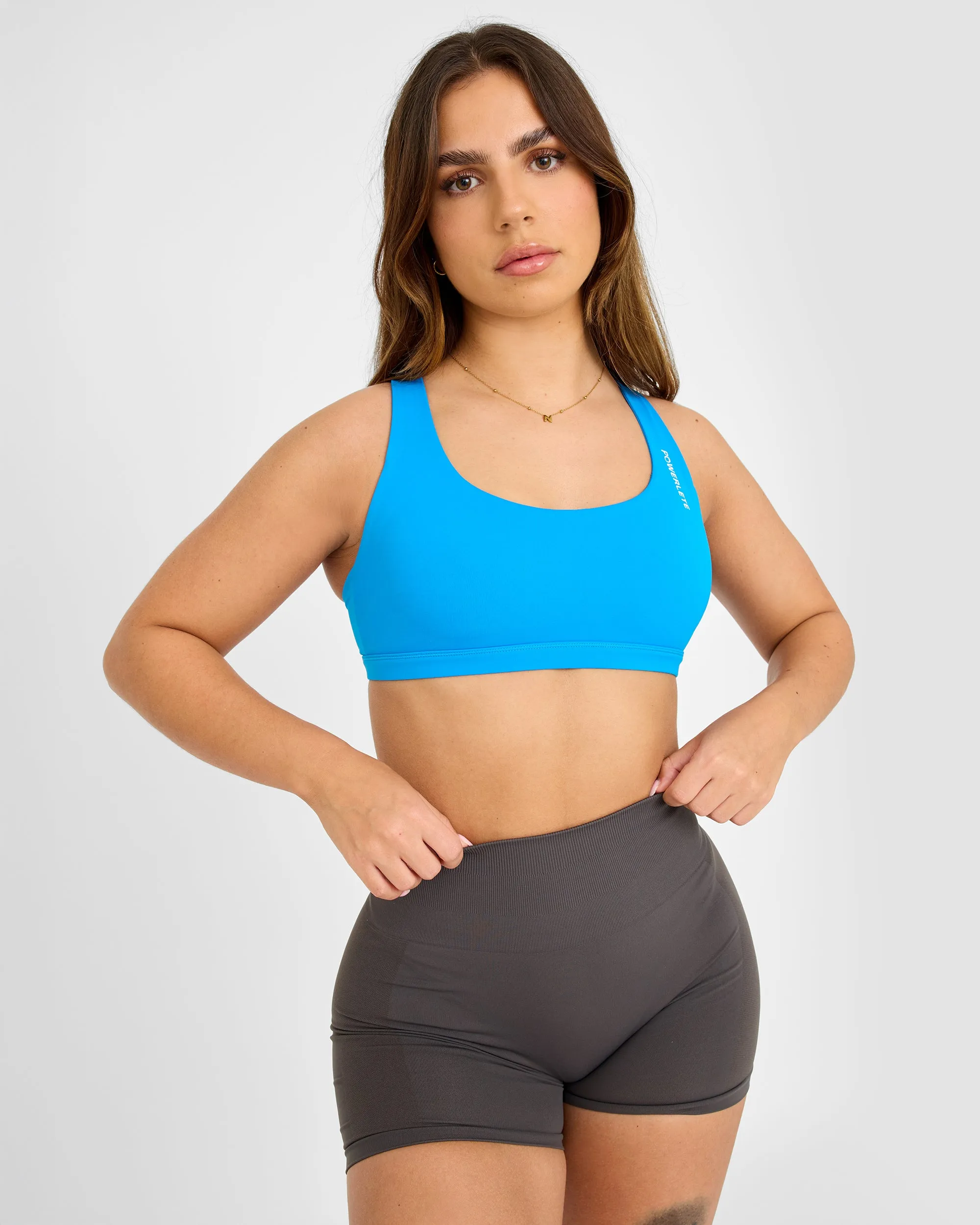 Versatile Closure Evolve Criss Cross Sports Bra