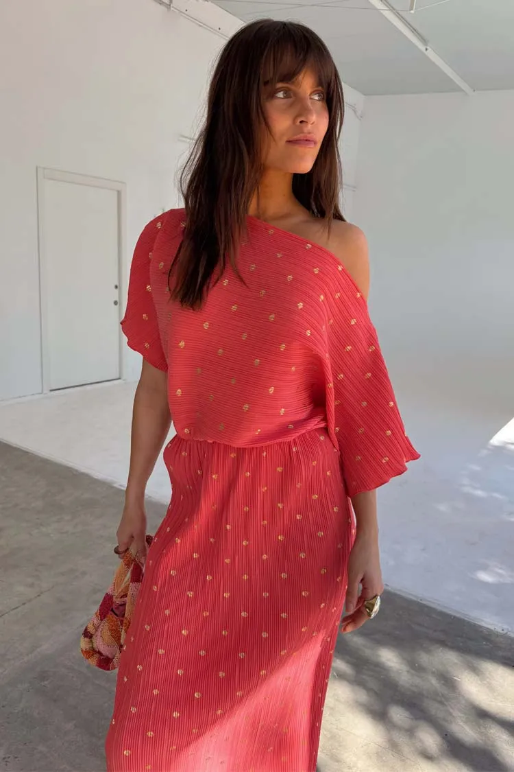 Soft touch evening dress Sleek Cut Coral Plisse Tilly Dress