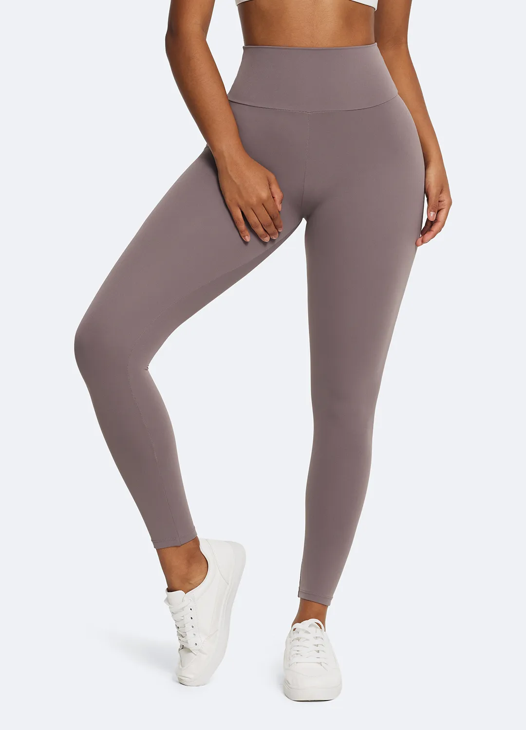 Smooth Style Evening Walk Travel Enthusiast V-Seam Leggings with Push Up
