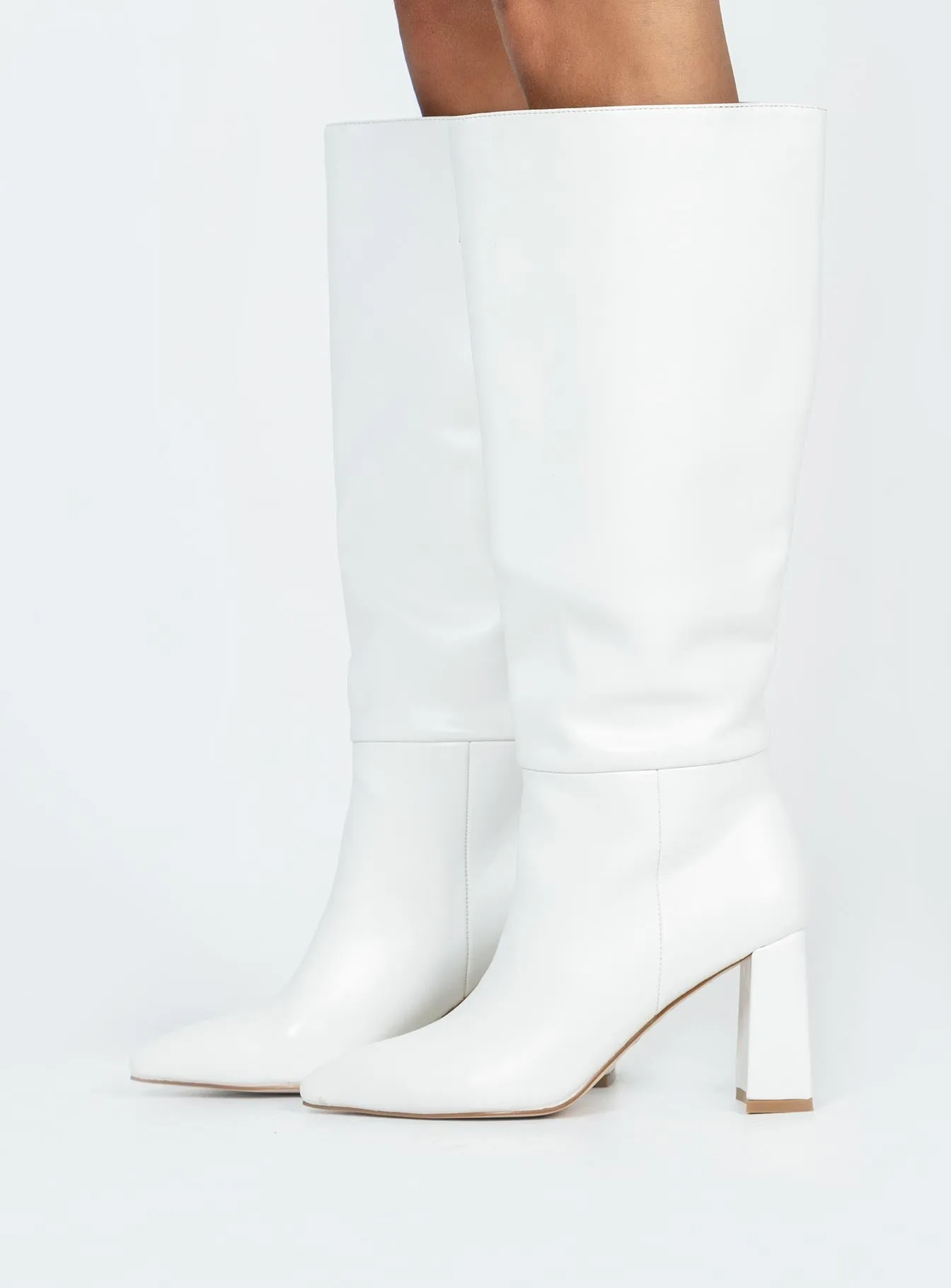 Enhanced grip Impact Support Vesper Knee High Boots White
