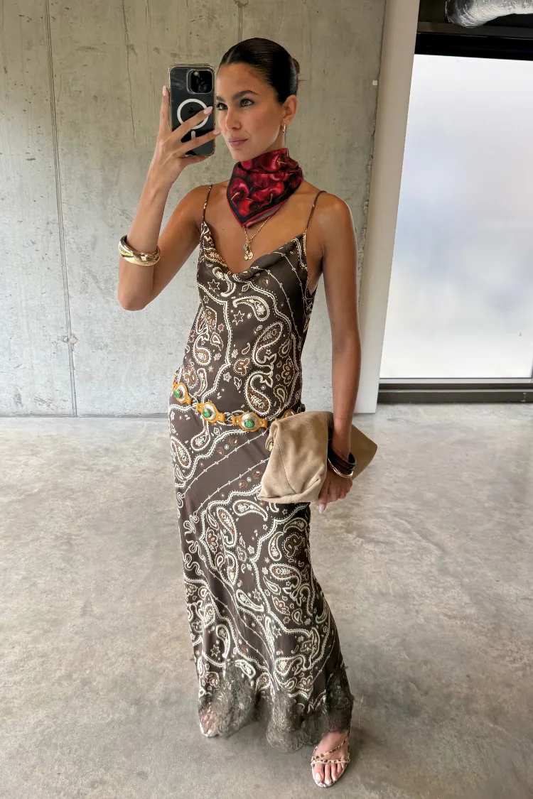 Trendy Look Free Shape Brown Bandana Patti Dress