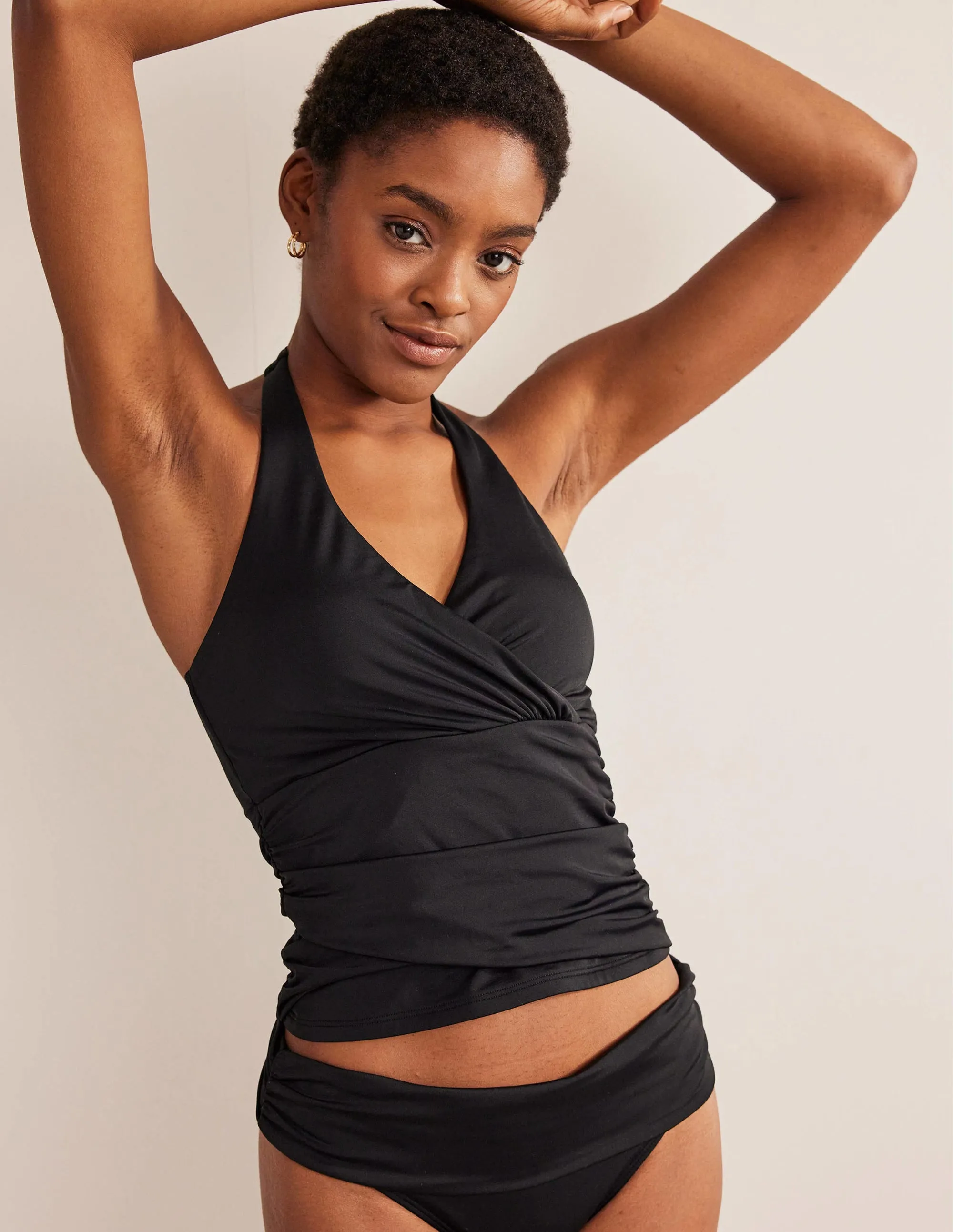 water sports gear Beach-ready Levanzo Halter Tankini Top-Black