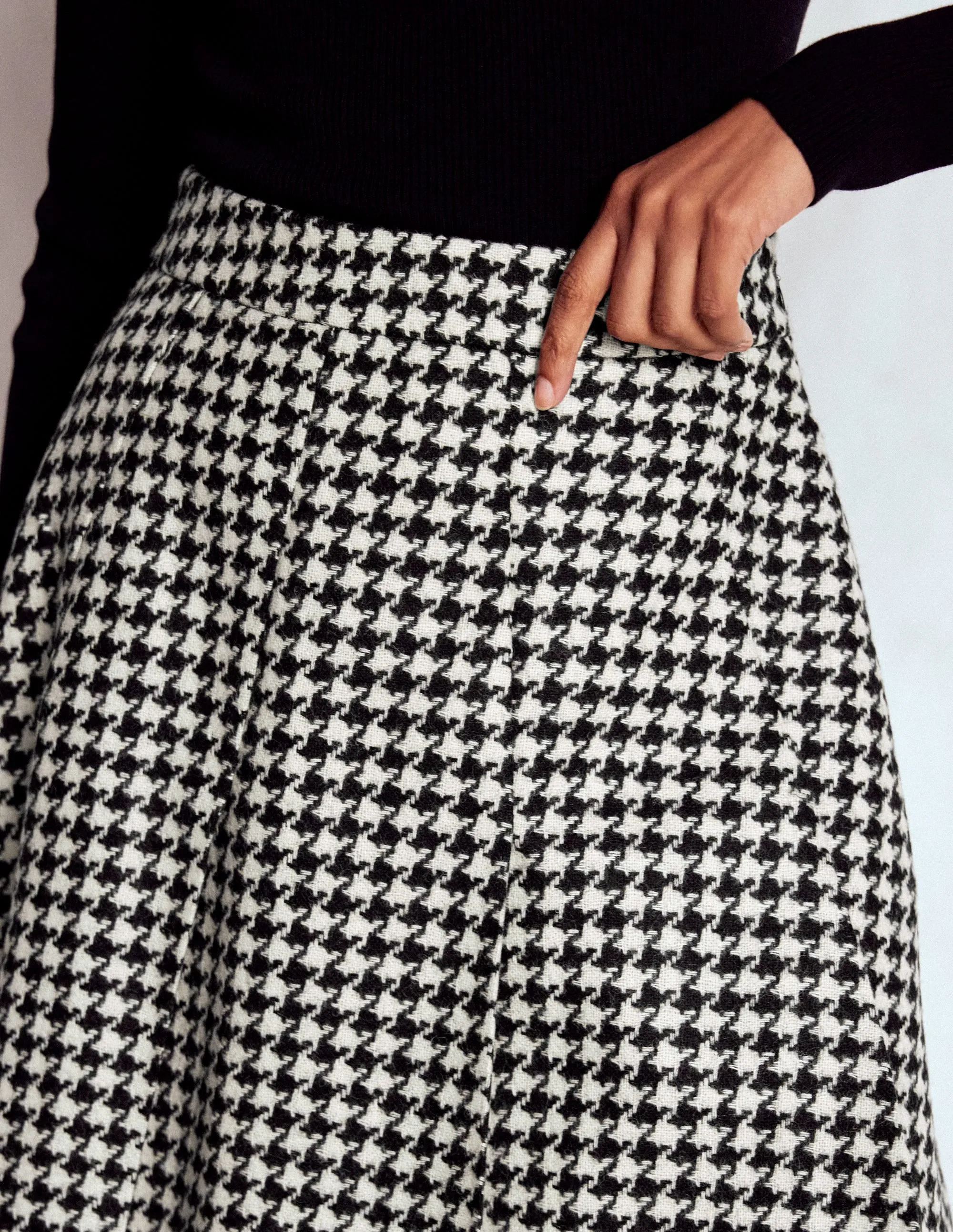 Flippy Wool Skirt-Black Dogstooth Print Mix