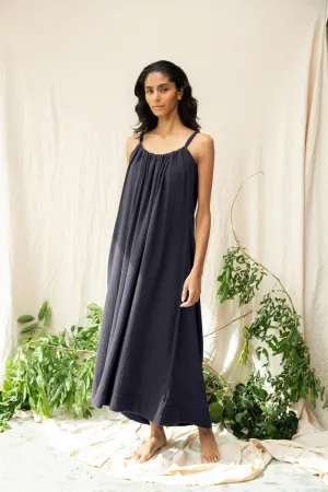 Wilder Organic Cotton Dress in Black Relaxed Fit Practical-Style