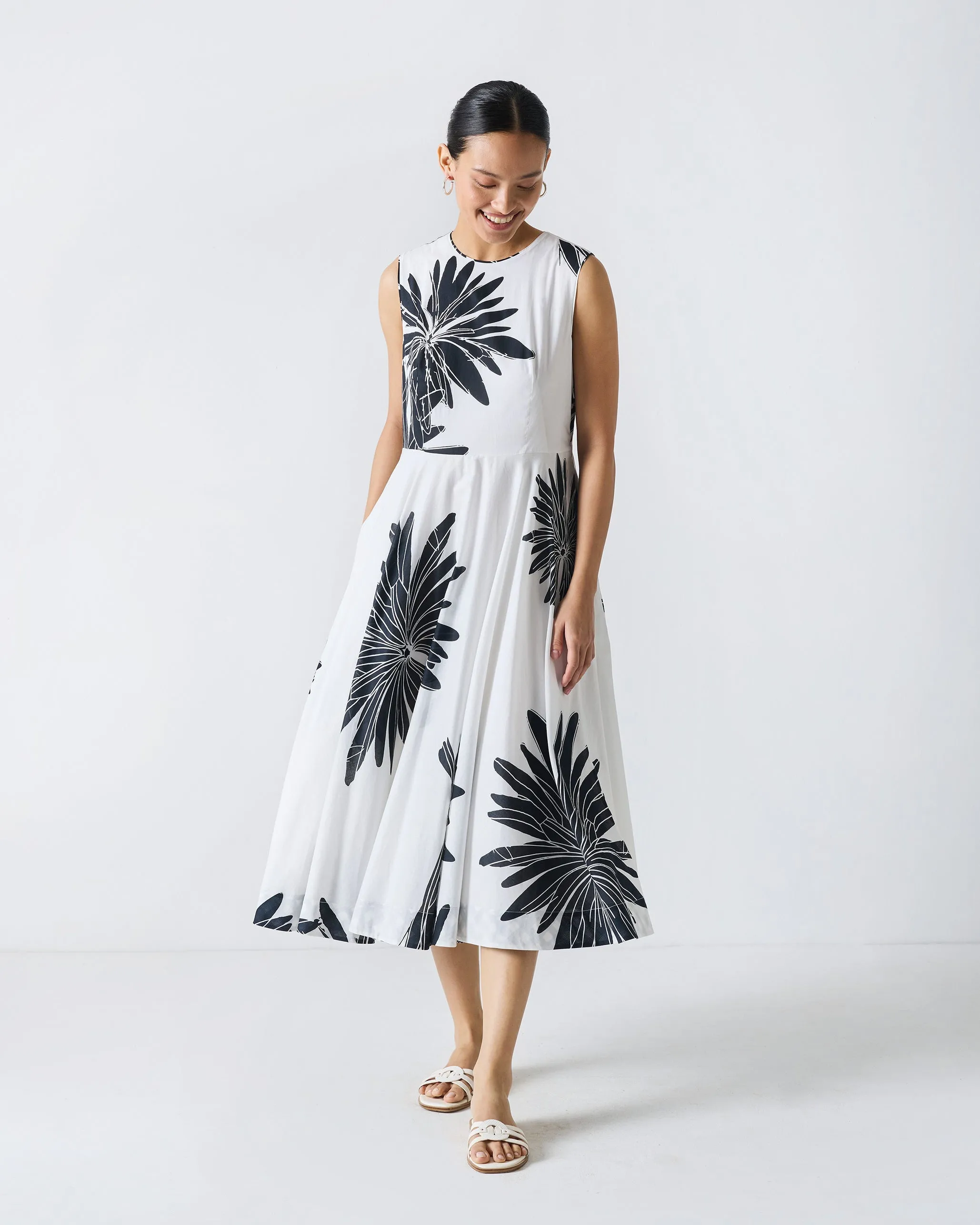 Breathable-Lining All Purpose Yoroi Dress - Black & White Print