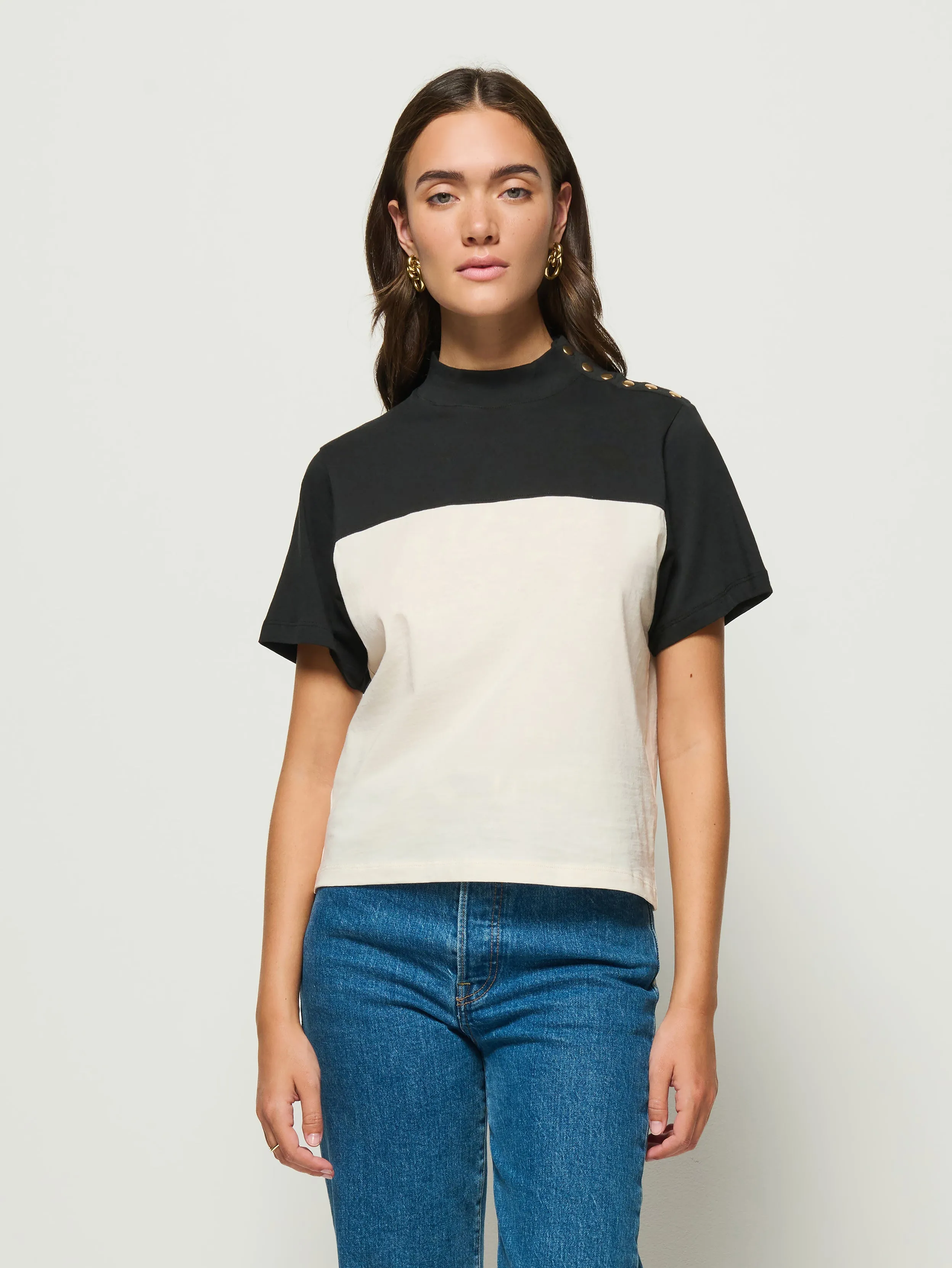 Yvette Mock Neck Tee Pocket Design Sweat Absorbent