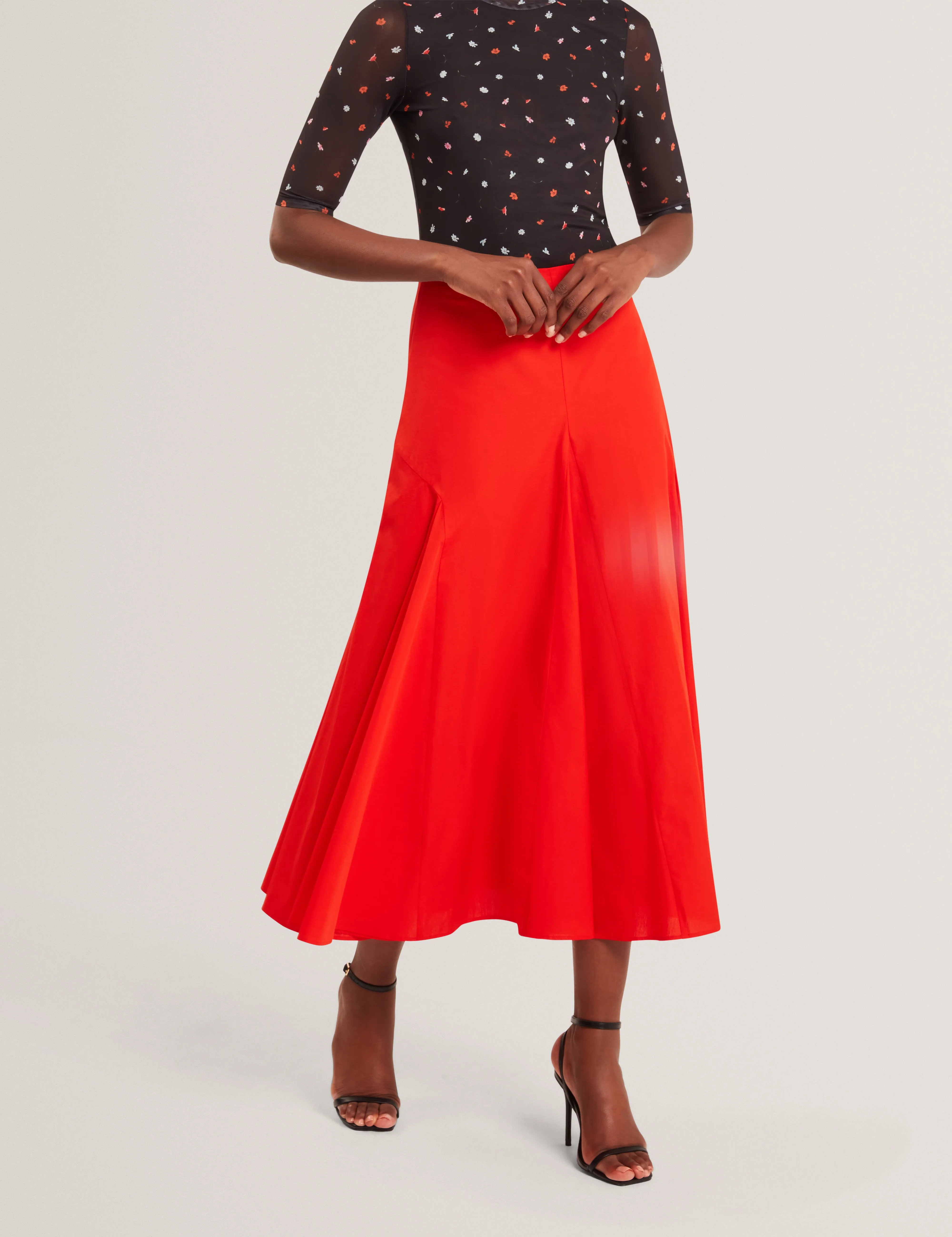 ZANZAH | RED Lined interior